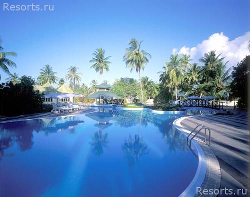 Equator Village 8